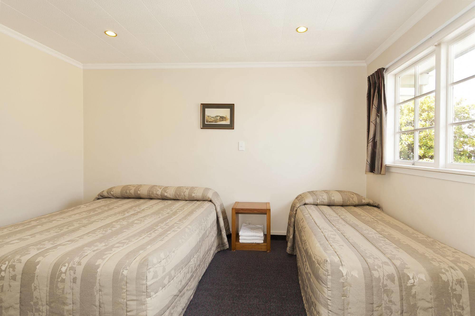 Colonial Inn Motel Крайстчёрч Экстерьер фото