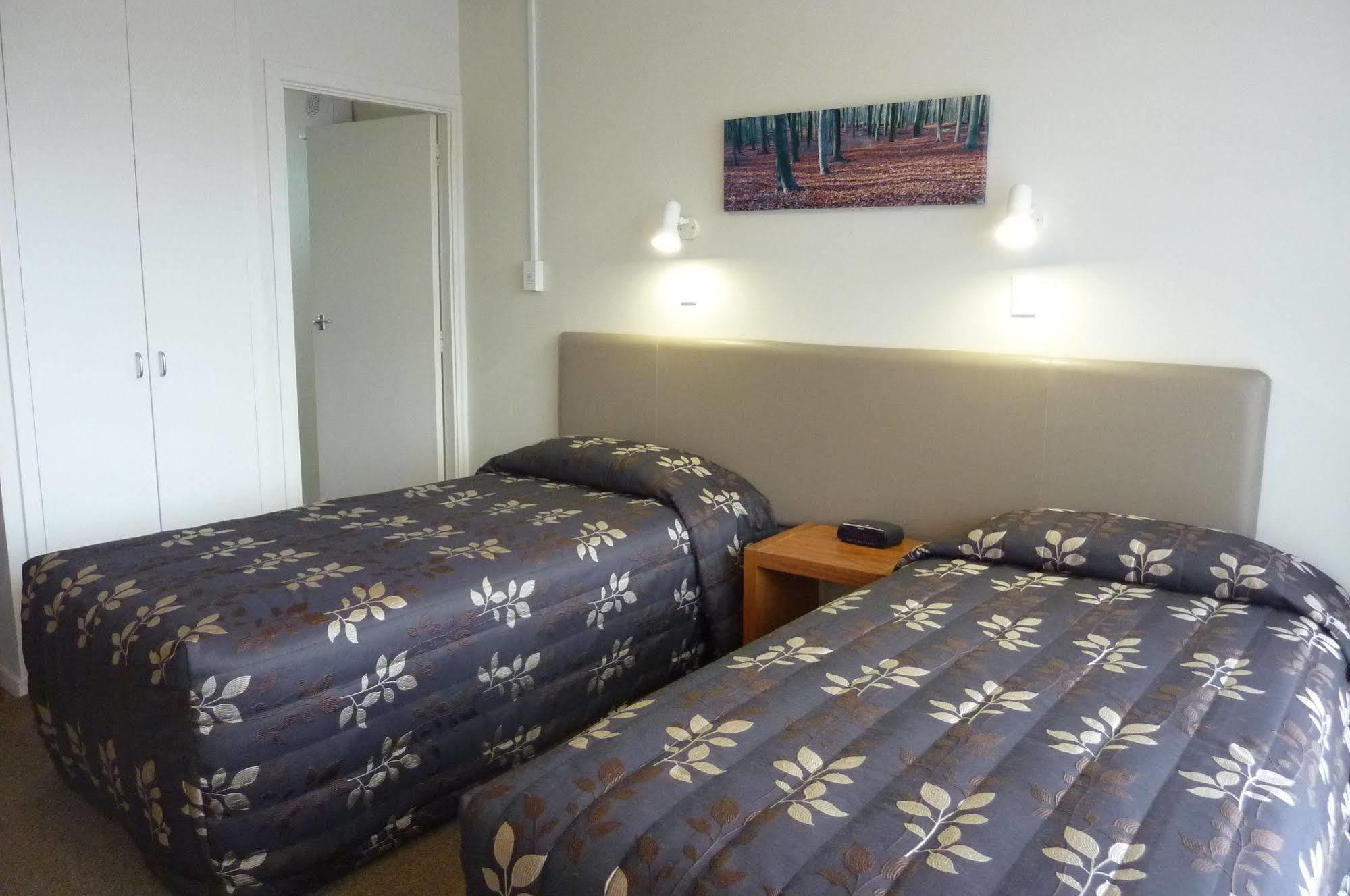 Colonial Inn Motel Крайстчёрч Экстерьер фото
